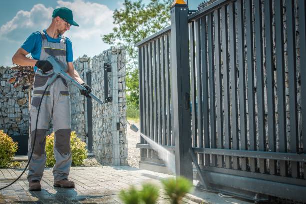 Best Pool Deck Cleaning in Hubbard, OH